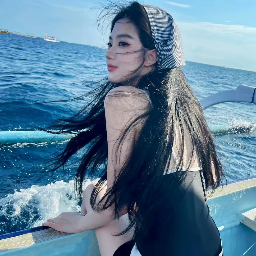 北京伴游女生鲍佁的资料