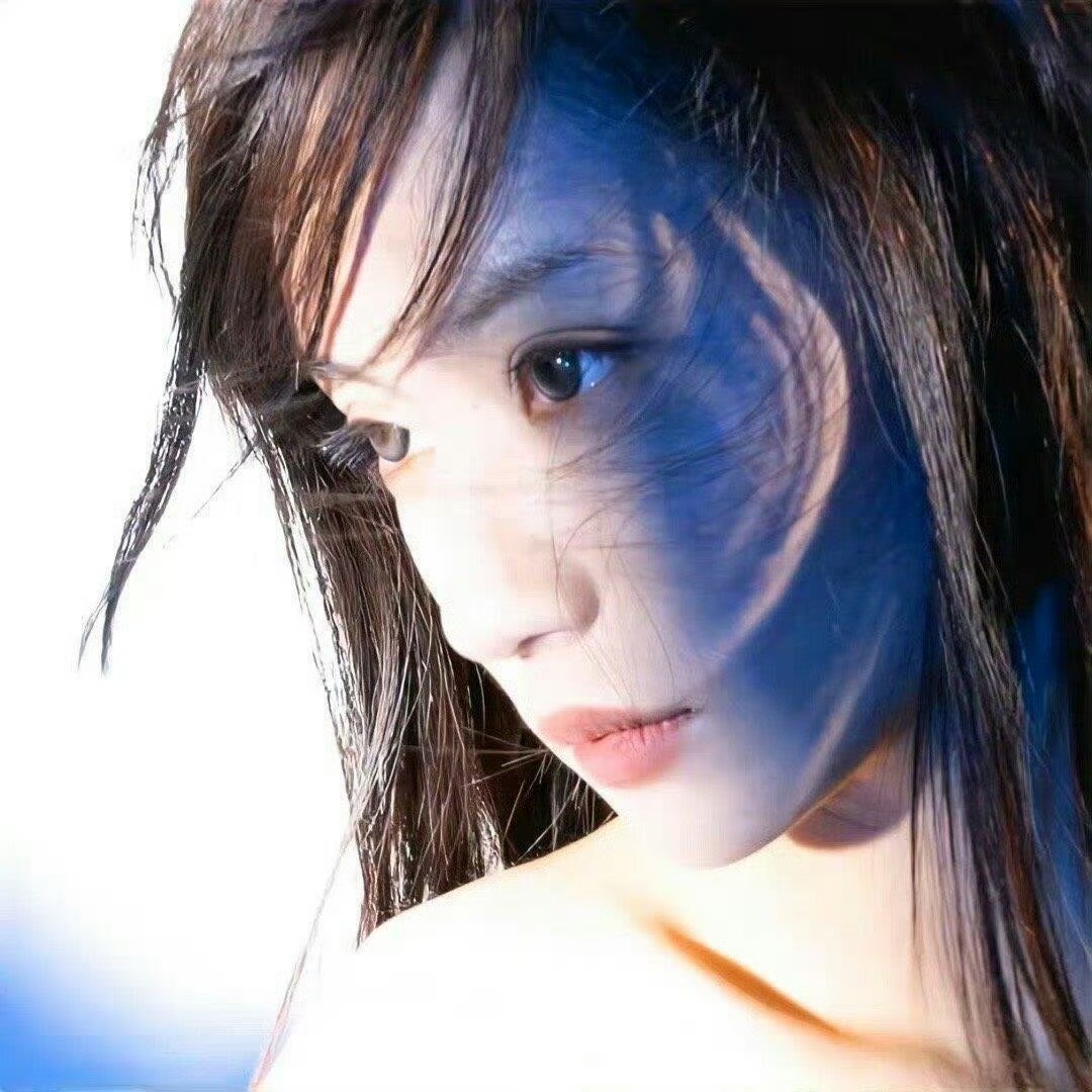 北京伴游女生褒白夏的资料