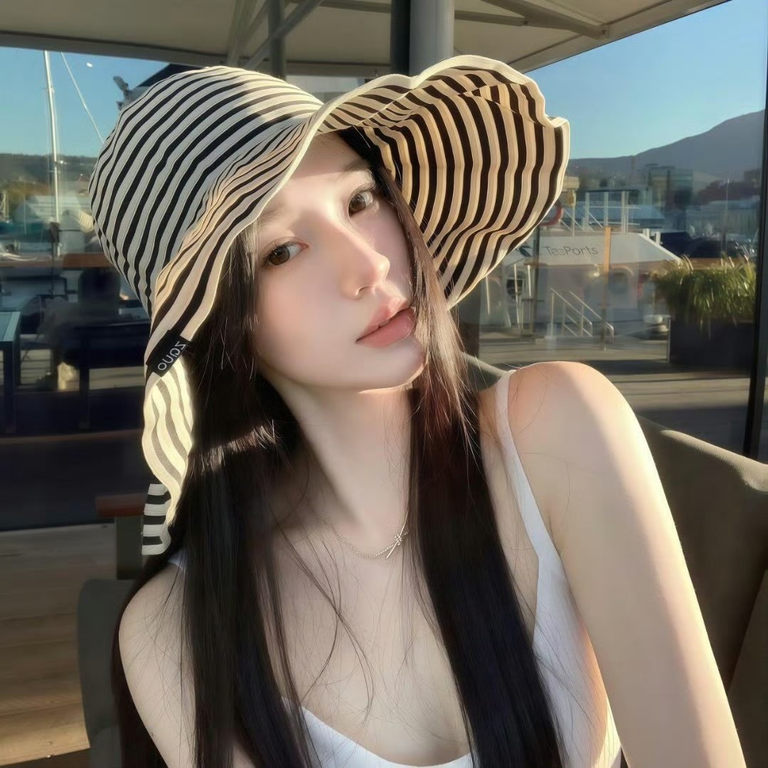 北京伴游女生秦莎莎的资料