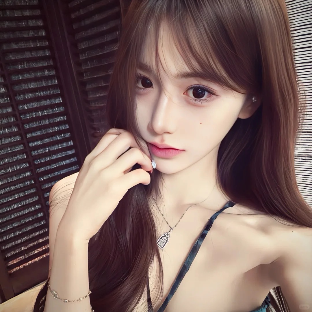 北京商务伴游女生贺微的资料